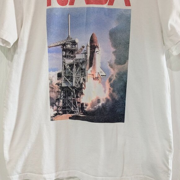 Gap Men's NASA T-Shirt White Cotton Large, Short Sleeve, Space Shuttle Discovery - Picture 4 of 16